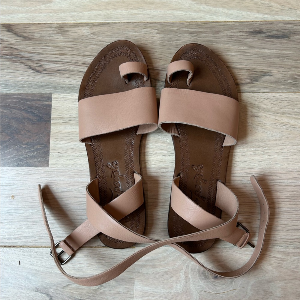 Free People Torrence Flat Sandal In Leather - Picture 3 of 6